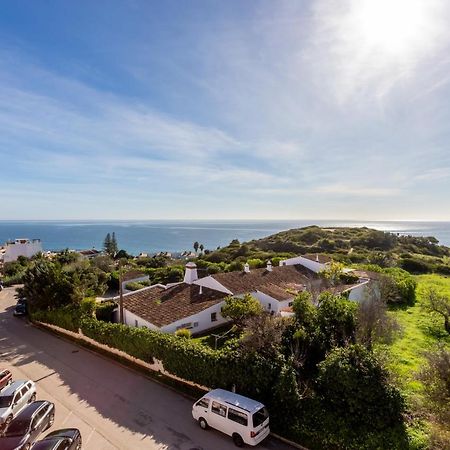 Lovely 2 Bedroom Apartment Including Pool, Stunning Ocean Views & Beach Closeby Praia Da Luz Екстер'єр фото