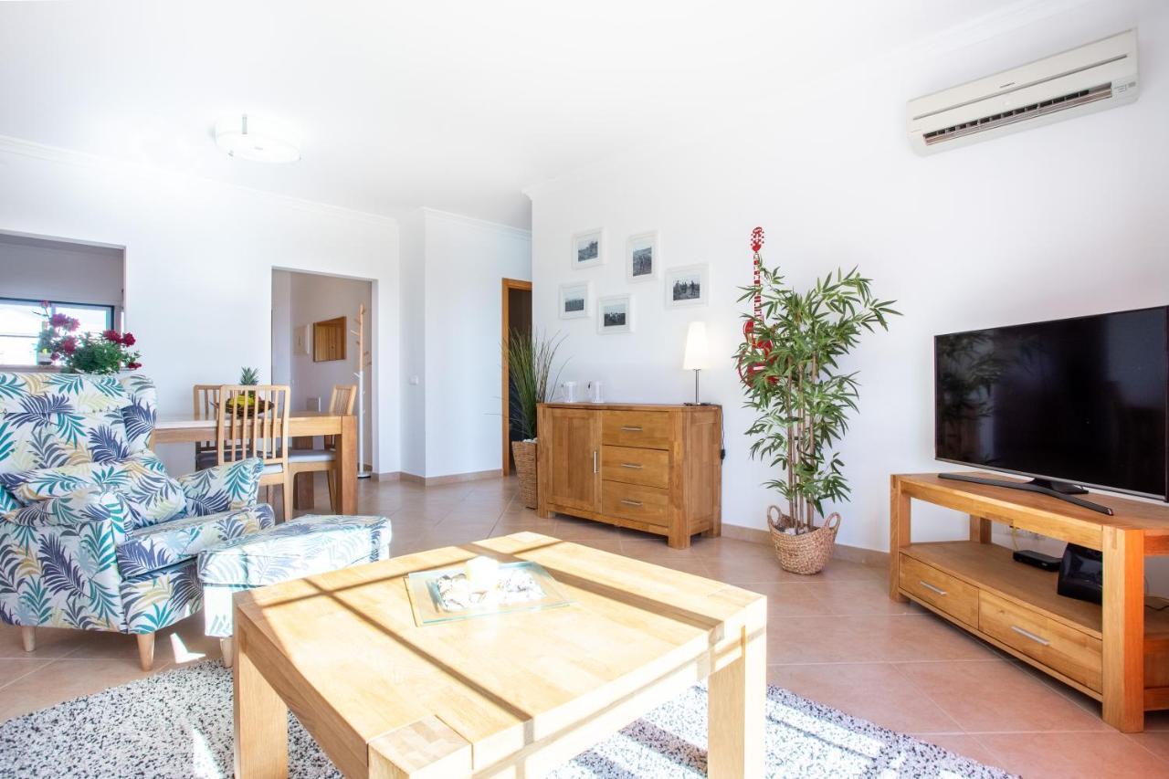 Lovely 2 Bedroom Apartment Including Pool, Stunning Ocean Views & Beach Closeby Praia Da Luz Екстер'єр фото