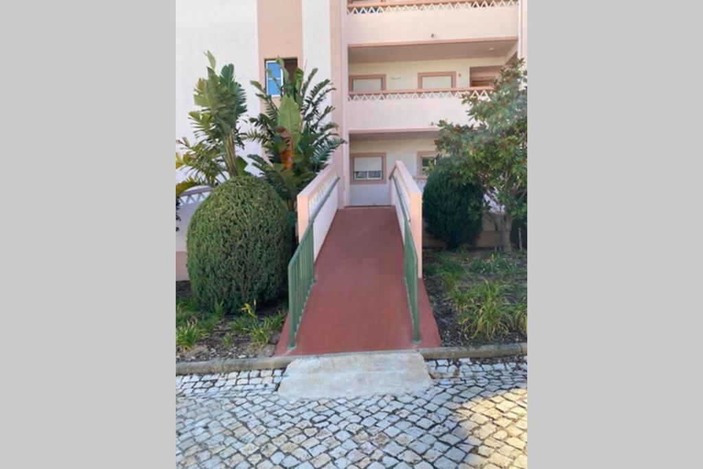 Lovely 2 Bedroom Apartment Including Pool, Stunning Ocean Views & Beach Closeby Praia Da Luz Екстер'єр фото