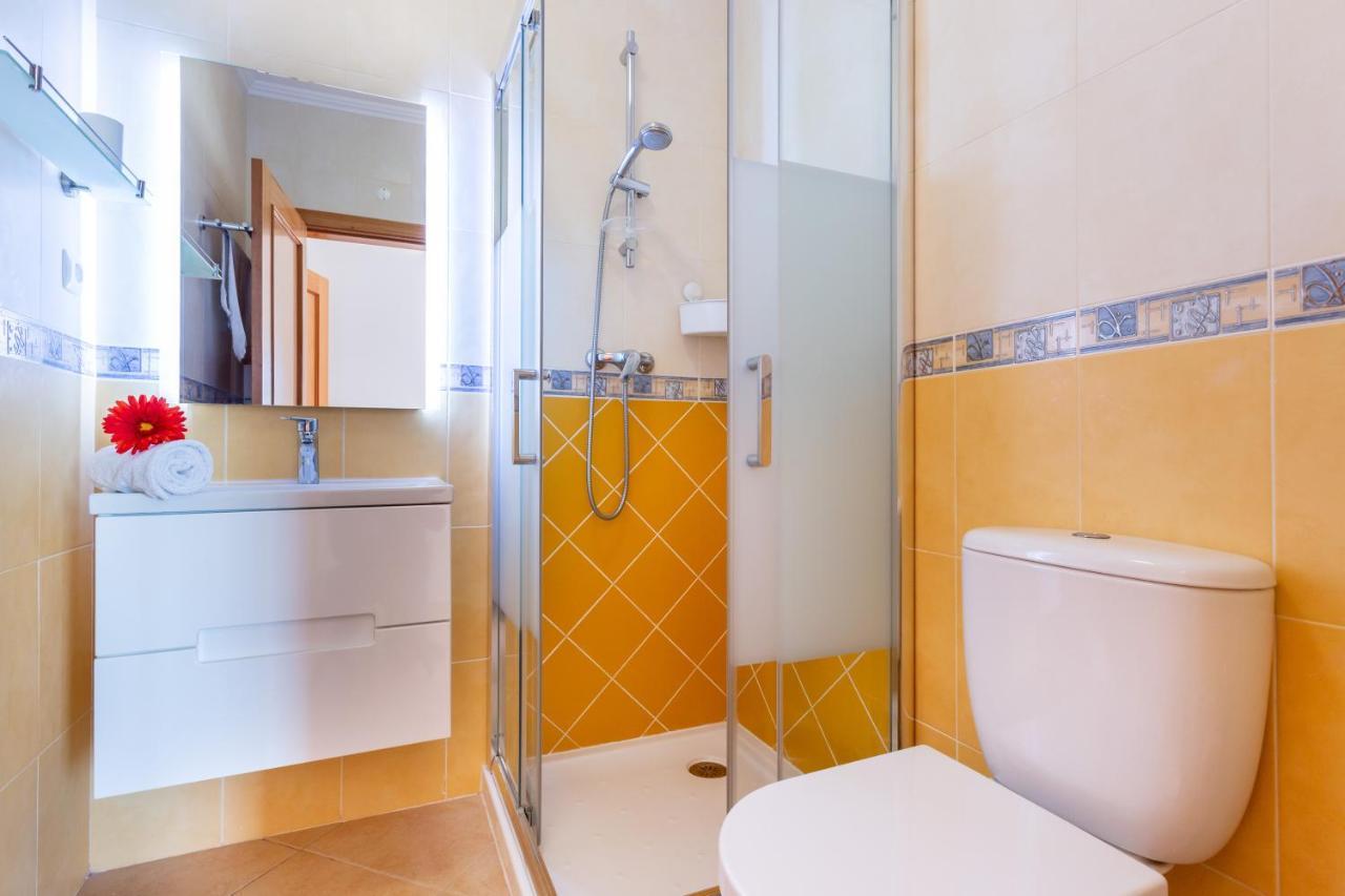 Lovely 2 Bedroom Apartment Including Pool, Stunning Ocean Views & Beach Closeby Praia Da Luz Екстер'єр фото